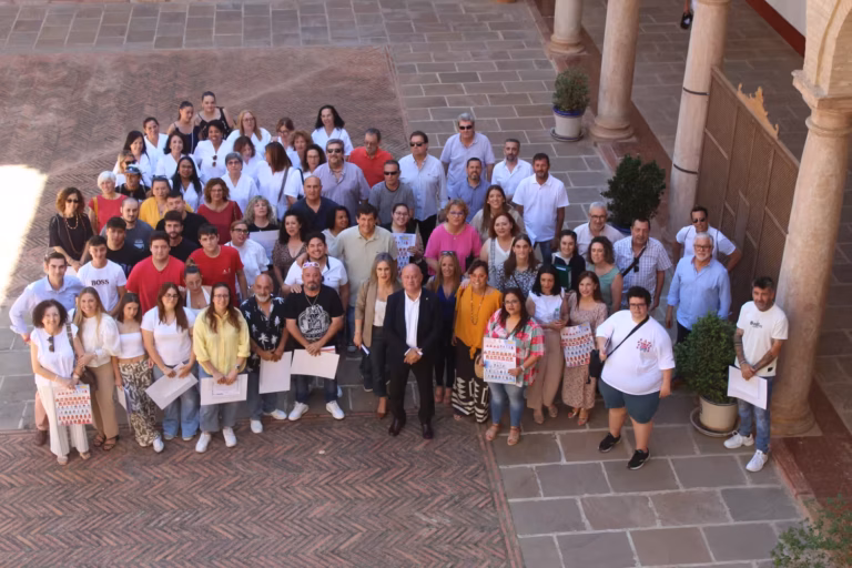 45 personas finalizan en Antequera los Programas de Empleo y Formación de Carpintería II, Energía Fotovoltaica y Administrativo