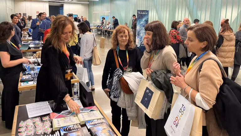 Antequera viaja hasta las Jornadas Profesionales Andalucía en el Cantábrico para atraer turistas