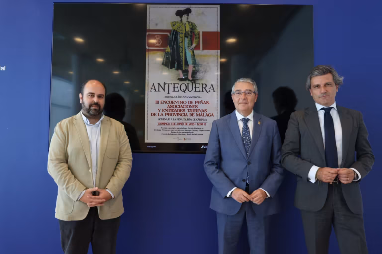El III Encuentro de Peñas, Asociaciones y Entidades Taurinas de la Provincia se celebra en la Feria de Primavera de Antequera