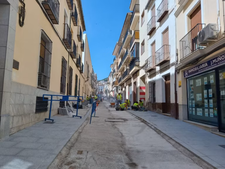 El paro cae en Antequera, por cuarto mes consecutivo, en más de 80 personas