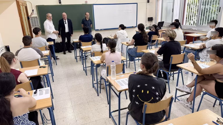 Más de 500 jóvenes se examinan de la PAU en Antequera