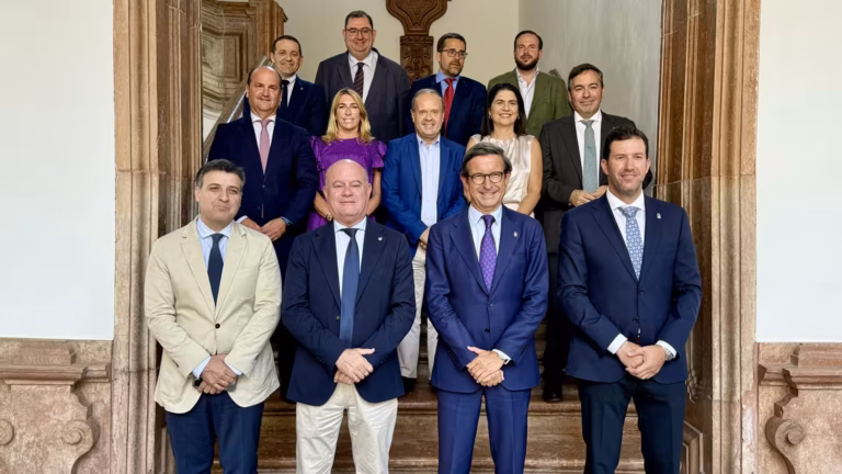 El Ayuntamiento de Antequera se convierte en sede del comité ampliado de la Consejería de Industria, Energía y Minas de la Junta de Andalucía