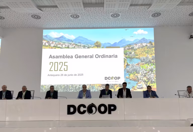 Dcoop reúne en Antequera a más de 350 personas en su Asamblea General, en la que define su estrategia futura