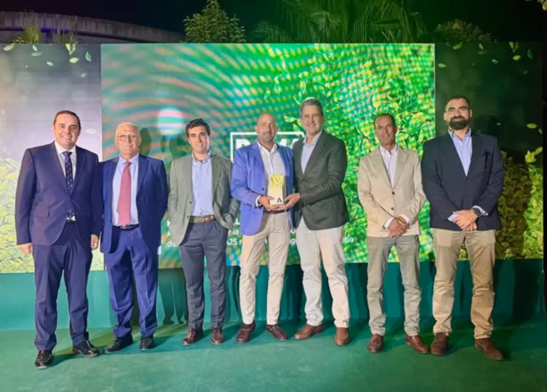 La Junta de Andalucía entrega a la Sociedad de Cazadores ‘Crestagallos’ de Almargen su Premio de Medio Ambiente