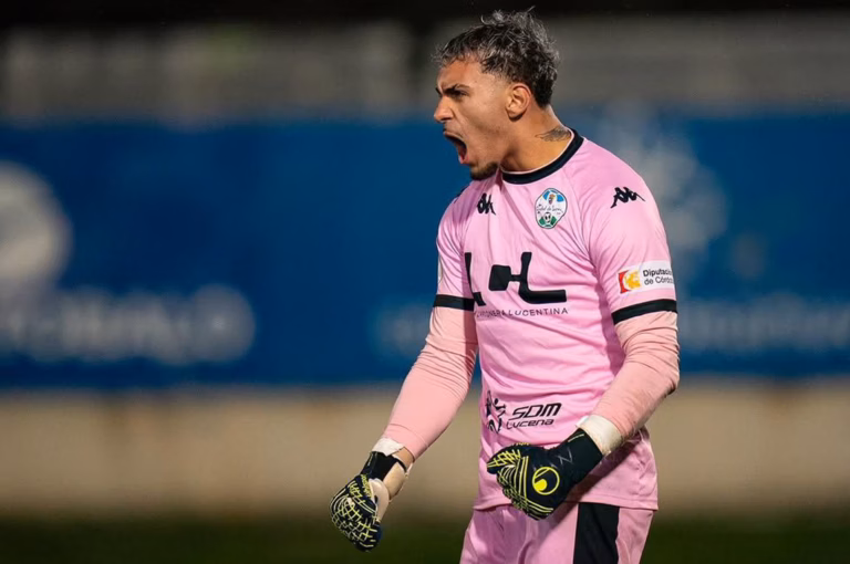 Iván Morales completa la portería del Antequera CF