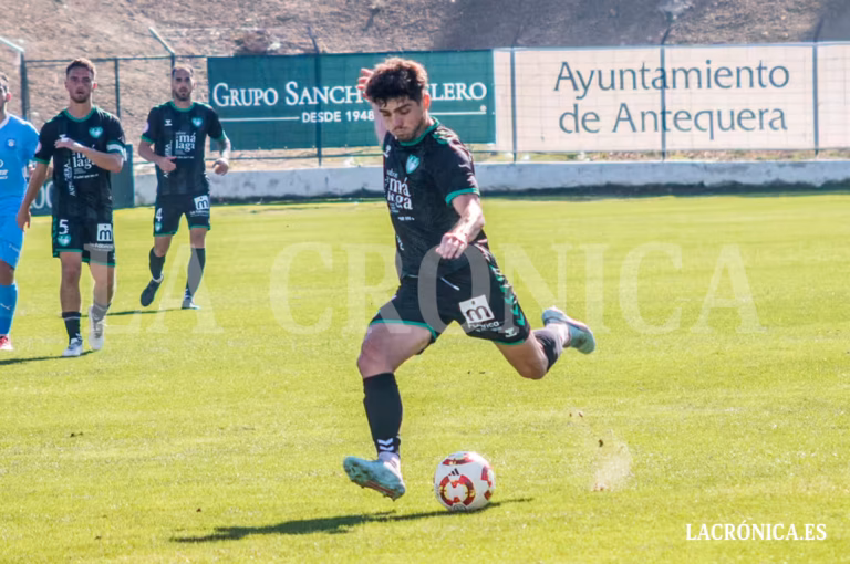 El CSKA de Sofía se lleva del Antequera CF a Juanmi Carrión abonando su cláusula de rescisión