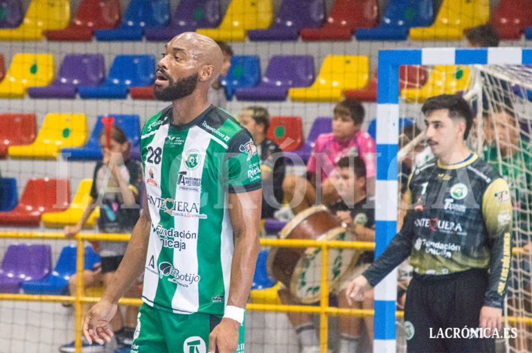 El BM Los Dólmenes recibe al líder, el Cantera Sur, este sábado en una jornada especial marcada por el recuerdo de Miguel Ángel Soto