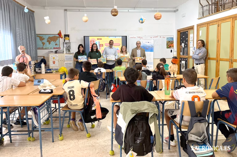 Bobadilla Estación inaugura una campaña pionera sobre reciclaje de residuos electrónicos en los colegios