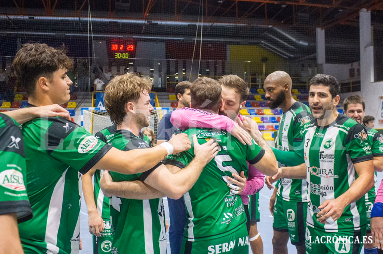 La fuerza del Argüelles y el espíritu de Miguel Ángel Soto llevan al BM Los Dólmenes a la victoria ante Cantera Sur (30-29)