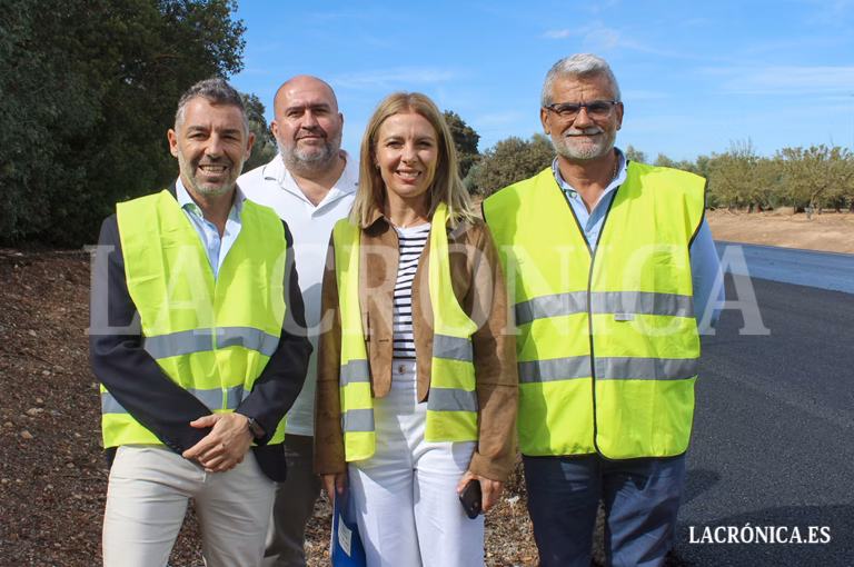 La Diputación de Málaga invierte 650.000 euros para la mejora del firme de 9 kilómetros de la carretera principal de acceso a Alameda