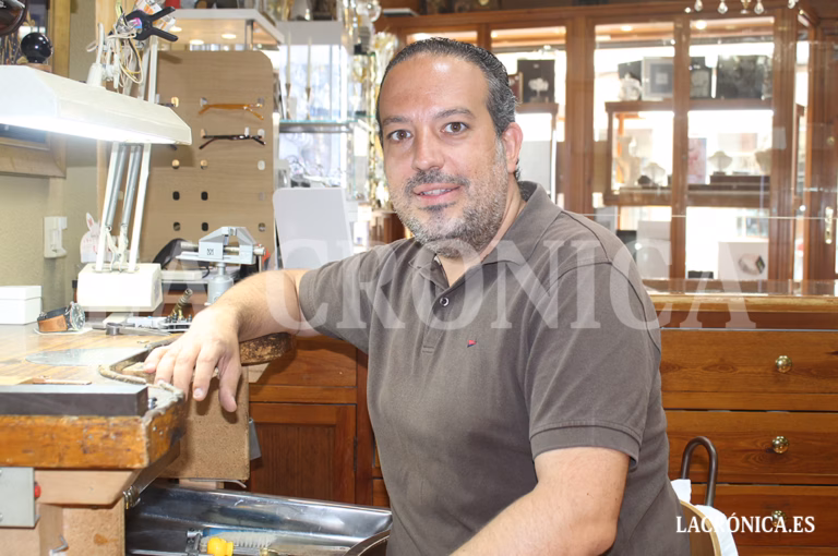 José Cantos será el pregonero del Lunes Santo 2026 en Antequera, con cartel de Rafael Muñoz y presentación a cargo de María Victoria Barón