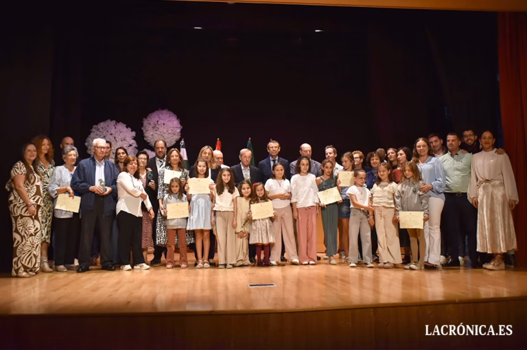 Ardales reconoce, en su Día de la Villa, la rápida actuación de la Junta para reparar los daños tras las DANAS