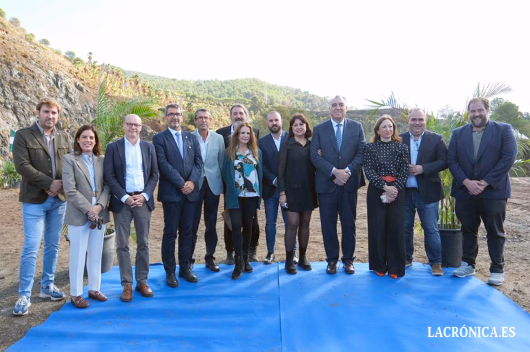 Carratraca coloca la primera piedra de Evolution Park, un referente en turismo de naturaleza