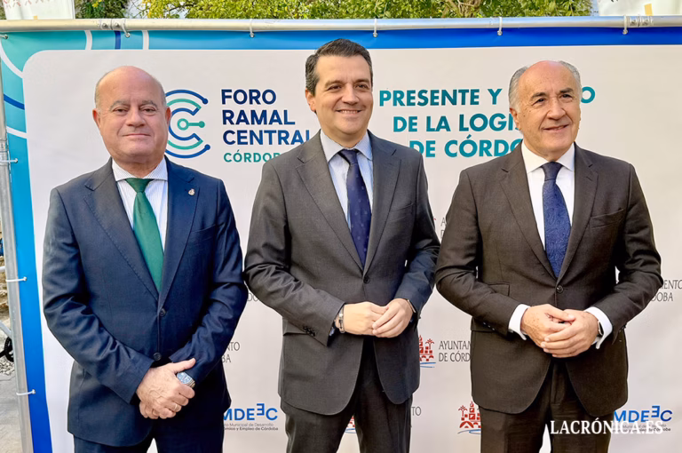El alcalde Manolo Barón reivindica en Córdoba el papel del Puerto Seco de Antequera como eje logístico del sur de Europa