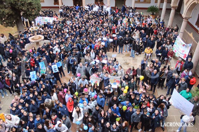 Los escolares antequeranos ponen voz a la inclusión en el Día Internacional de las Personas con Discapacidad y de la Diversidad Funcional
