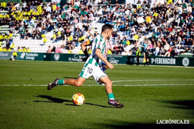 Tras dos derrotas consecutivas, el Antequera CF busca la victoria hoy sábado 24 ante el Atlético Sanluqueño en El Maulí