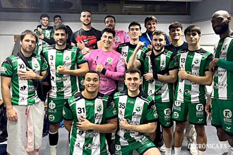 El BM Los Dólmenes Antequera inicia 2026 con una nueva victoria en casa (35-29) que les consolida como líderes del Grupo F de Primera Nacional
