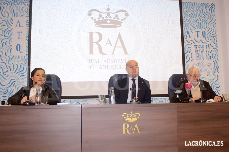 Antequera inaugura la edición 2026 de la Cátedra de Mayores con casi un centenar de alumnos