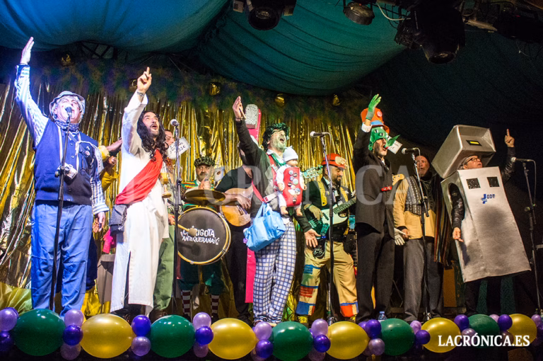 FOTOGALERÍA: Actuación de la Chirigota Antequerana (‘Se Vende Tipo. Antología de la Chirigota Antequerana’) en el Encuentro de Agrupaciones del Carnaval de Antequera 2026