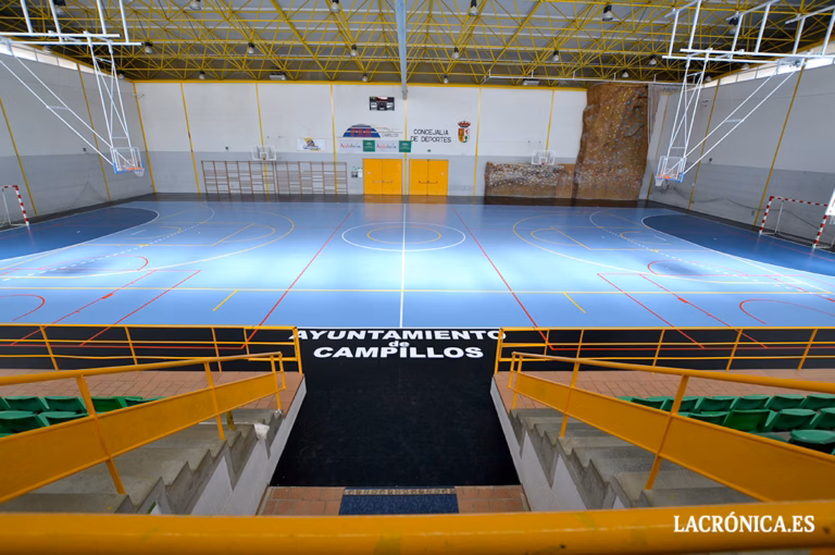 Campillos renovará este verano la cubierta de su pabellón polideportivo municipal