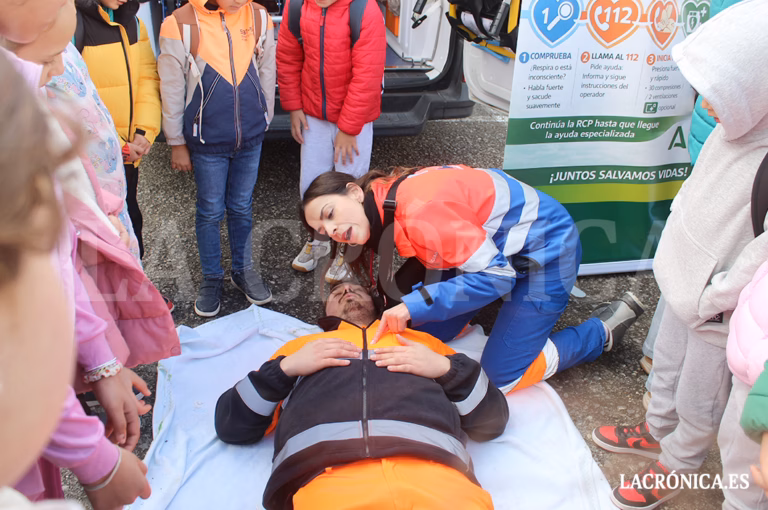 Más de 2.000 escolares visitan la III Exhibición de Servicios de Emergencias organizada por el Ayuntamiento de Antequera