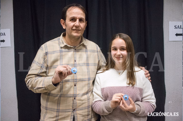 ENTREVISTA al Romancero Morán: «Lo que me acabó un poco de tirar adelante fue mi compañera, que es mi niña de 13 años. Ella me vio escribiendo, se puso a leer y me dijo, «papá, yo salgo contigo», así que aquí estamos»