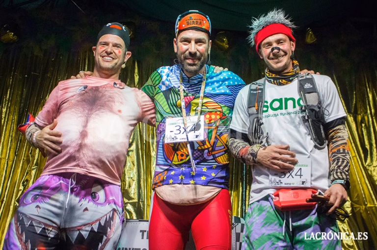 FOTOGALERÍA: Actuación del Romanteto (‘Donde caben dos …’) en el Encuentro de Agrupaciones del Carnaval de Antequera 2026