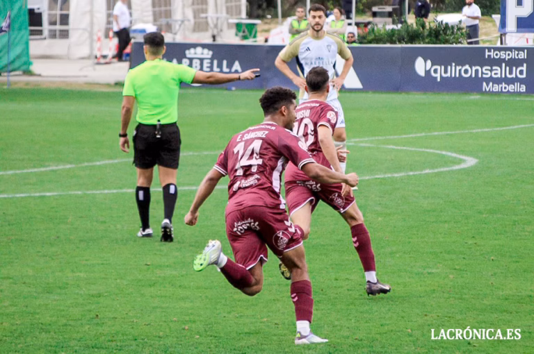 El Antequera CF se lleva el derbi malagueño ante el Marbella FC con un golazo de su capitán, Luismi Gutiérrez (0-1)