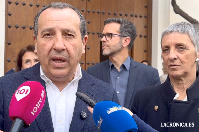 Desde el PSOE exigen al alcalde de Antequera, Manolo Barón, «respeto para las mujeres afectadas por el cáncer de mama»