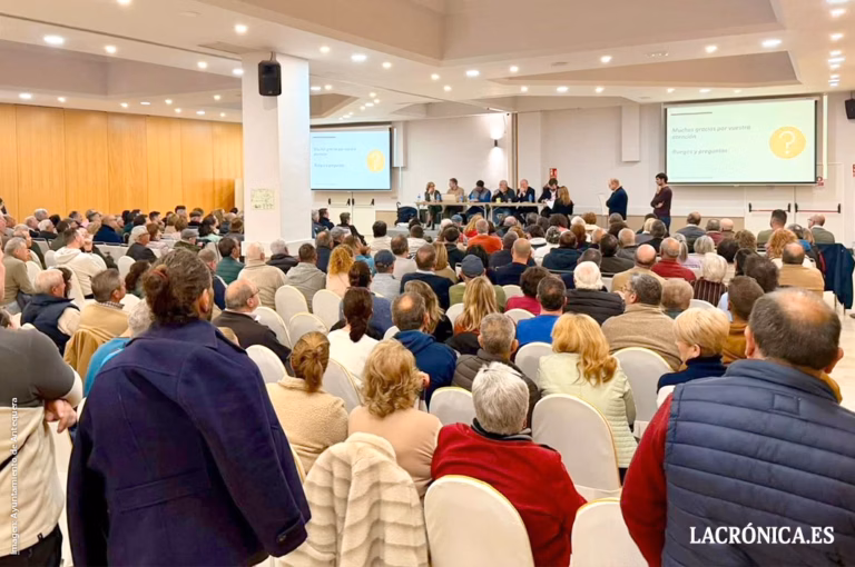 El Ayuntamiento informa a los vecinos de ‘El Pontón’ sobre el avance del Plan Especial y la futura urbanización de la zona