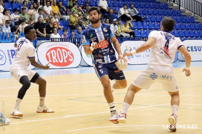 Pablo Fernández refuerza al BM Los Dólmenes para el tramo decisivo de la temporada