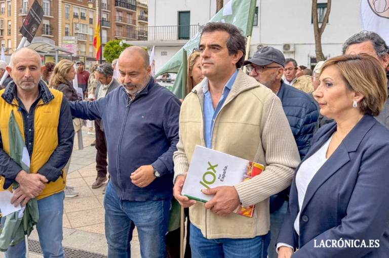 VOX se suma en Antequera a las protestas del campo y pone el foco en el agua y la burocracia