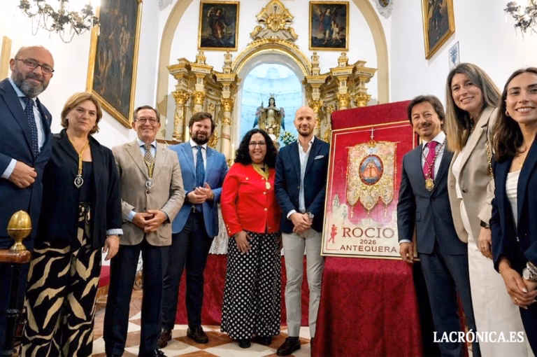 La Hermandad del Rocío de Antequera culmina una intensa semana de cultos y actos con la celebración de su XVIII Pregón Rociero