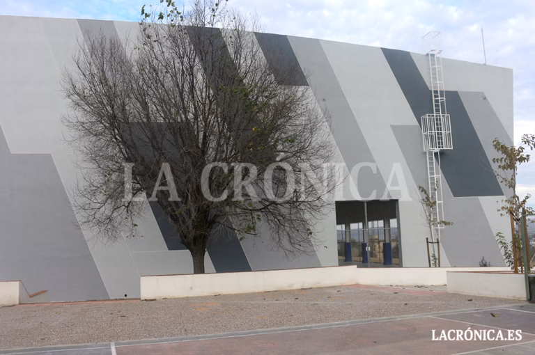 El Pabellón ‘15 de Julio’ continúa operativo mientras el Ayuntamiento proyecta una tercera fase de mejoras