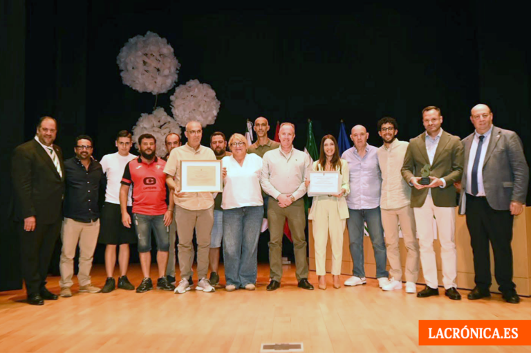 Ardales distingue a cinco referentes locales en el 562 aniversario de su reconocimiento como Villa