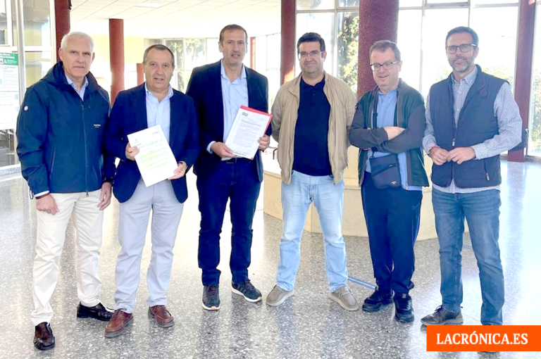El PSOE reclama mejoras en el transporte público de Antequera y la comarca para evitar que los viajeros se queden sin plaza